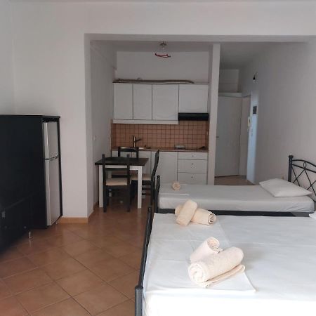 Family Apartments Sarandë Buitenkant foto