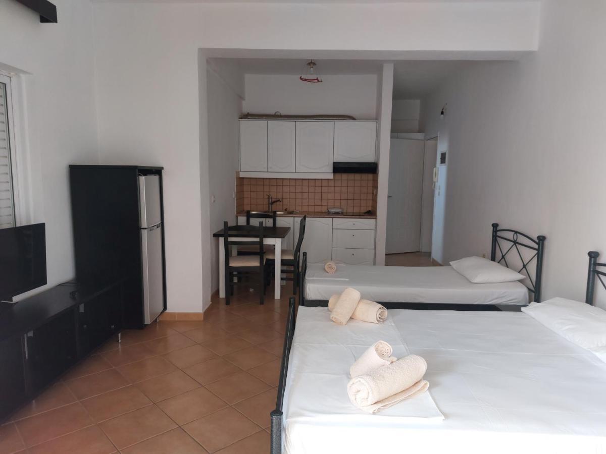 Family Apartments Sarandë Buitenkant foto