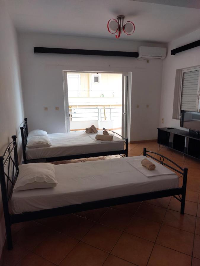 Family Apartments Sarandë Buitenkant foto
