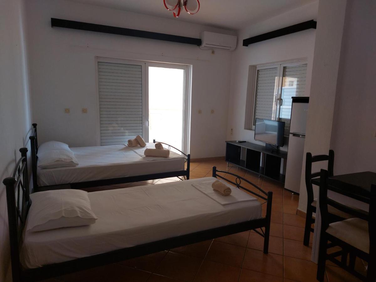 Family Apartments Sarandë Buitenkant foto