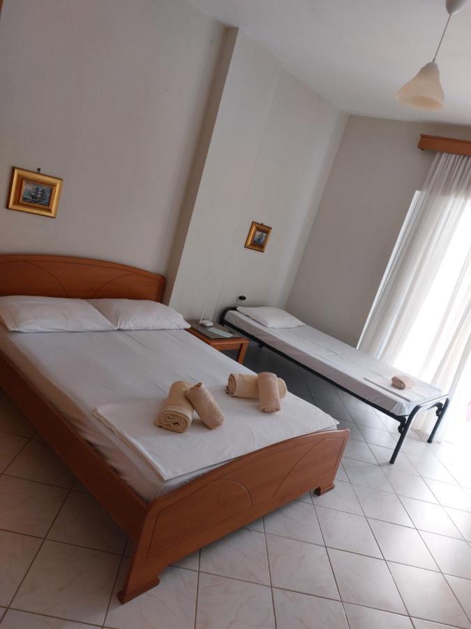 Family Apartments Sarandë Buitenkant foto
